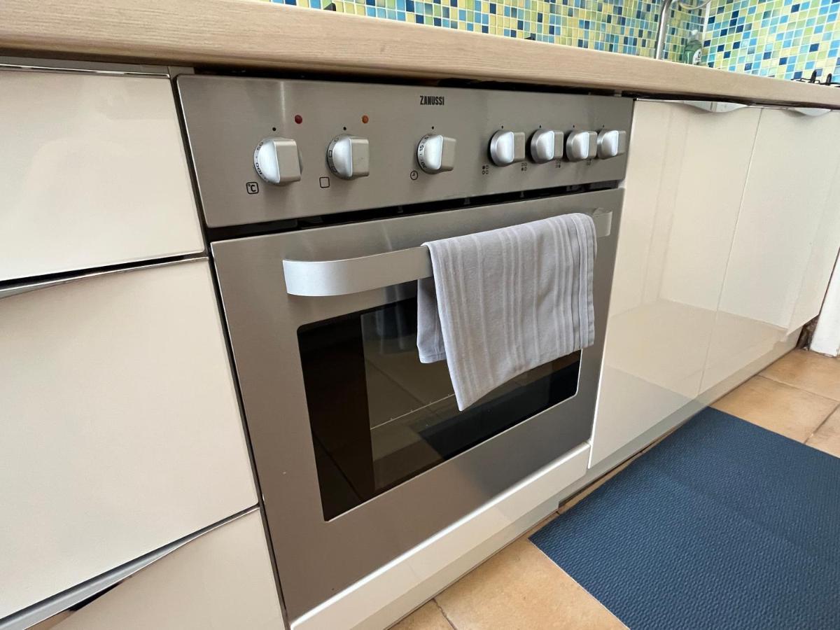 Stylish Apt Near Urania 1Br Leilighet Wien Eksteriør bilde