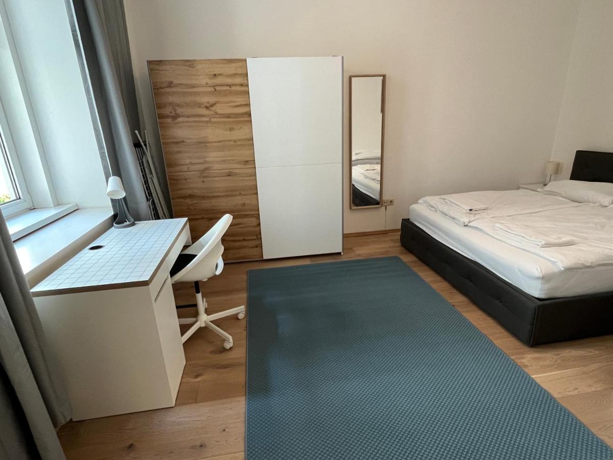 Stylish Apt Near Urania 1Br Leilighet Wien Eksteriør bilde